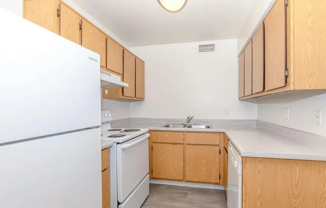 2 beds, 1 bath, 700 sqft, $899, Unit 146