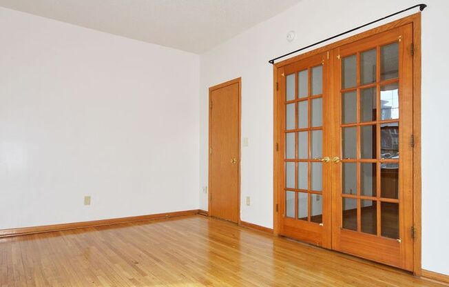 2 beds, 2 baths, 950 sqft, $1,400, Unit 10 - 110