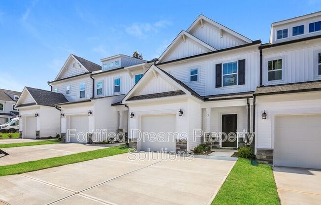 5 SALTFORD LN
