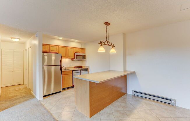 1 bed, 1 bath, 712 sqft, $1,600, Unit 9/004