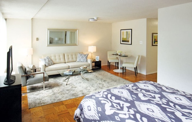 Hardwood Floors at Calvert House Apartments, Washington, 20008