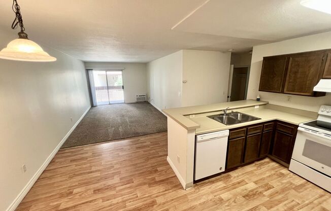 1 Bed / 1 Bath Condo in Mission Verde – Parklike Courtyard View!