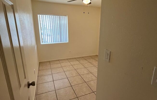 2 beds, 1 bath, 950 sqft, $1,299, Unit 106