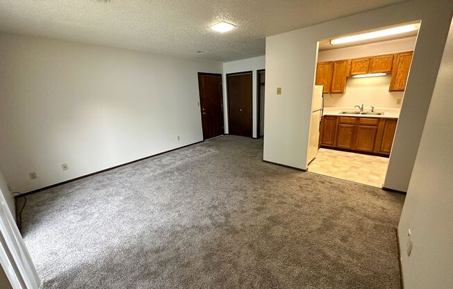 3 beds, 1 bath, $1,080