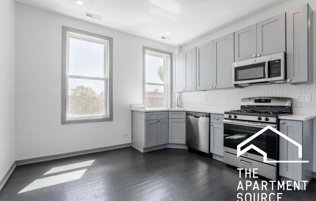 2806 N Mozart St, Chicago IL 3R