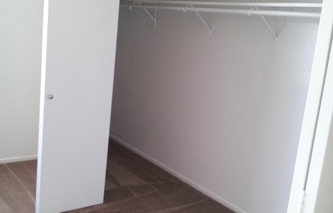 2 beds, 1.5 baths, 1,090 sqft, $1,650, Unit 58