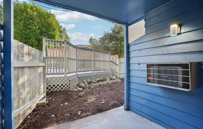 2 beds, 1 bath, 1,014 sqft, $2,135, Unit 98