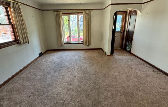 50% Off January Rent! Updated Home in Prime Minneapolis Location