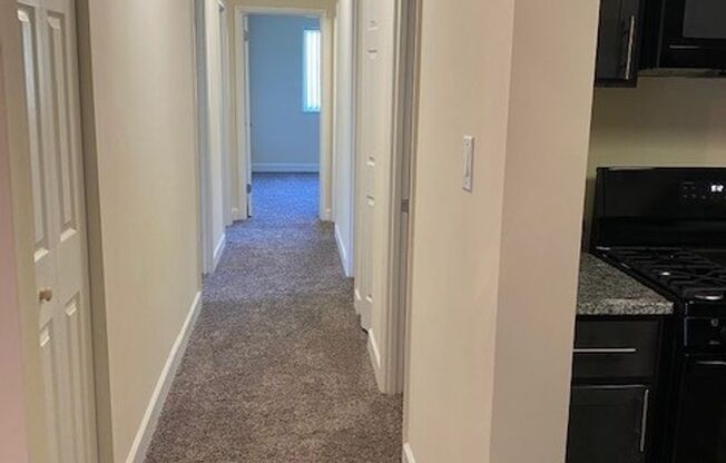 3 beds, 2 baths, 1,300 sqft, $2,472, Unit 3404 #003
