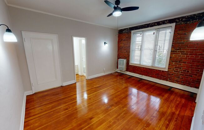 La Chandelle Apts...Charming building...Renovated Apartments Available...Hardwood Floors!