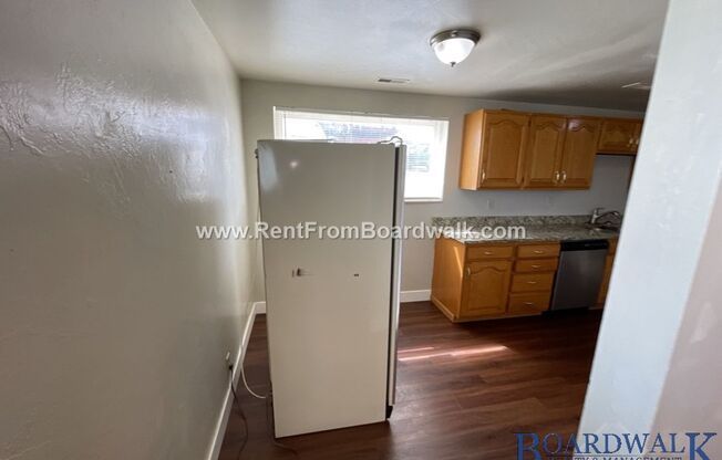 2 beds, 1 bath, 800 sqft, $1,149, Unit 4626 Carnegie Tech St #2