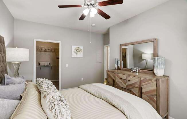 1 bed, 1 bath, 806 sqft, $1,356