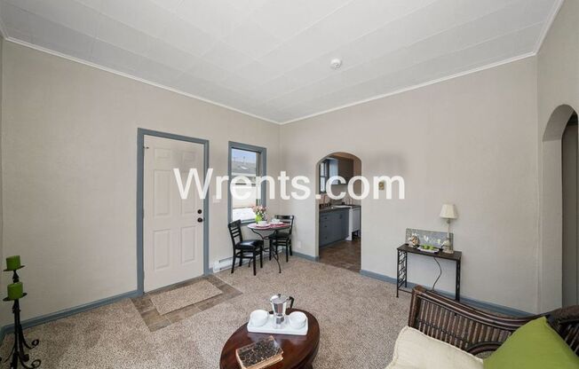 1712  E. Sanson