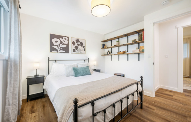14032 90 AVE NE