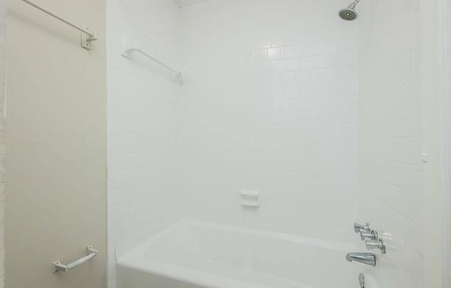 1 bed, 1 bath, 659 sqft, $899