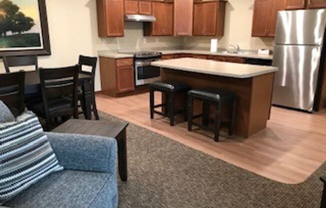 1 bed, 1 bath, 763 sqft, $1,195, Unit 204