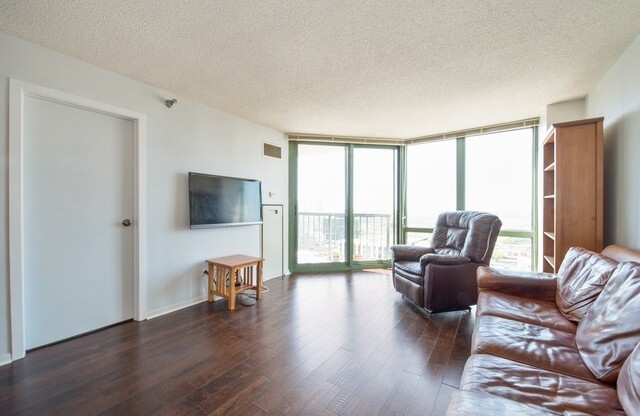 1 bed, 1 bath, $2,200, Unit unit 2311