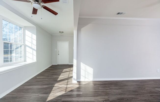 Beautifully renovated 2 bedroom,1 bath duplex in Chamberlain Heights!! LOCATION, LOCATION, LOCATION