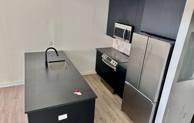 1 bed, 1.5 baths, 861 sqft, $1,850, Unit 505