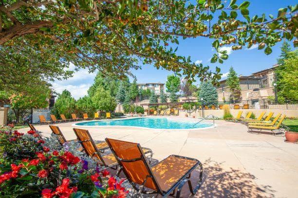 Resort Style Swimming Pool at Echo Ridge Apartments, Castle Rock