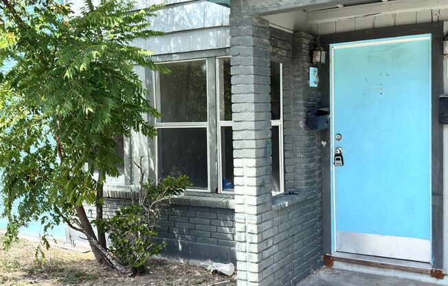 TWO BEDROOM APT WITH WATER PAID