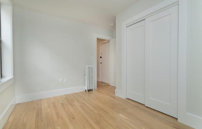 3 beds, 1 bath, 795 sqft, $3,850, Unit 6
