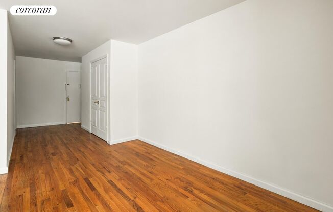 124 E 118 ST