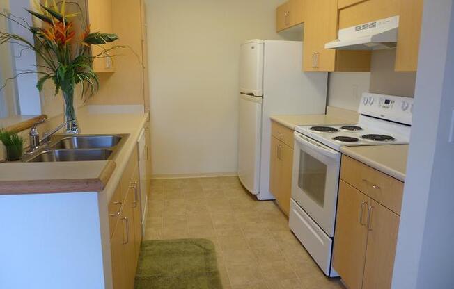 3 beds, 2 baths, $2,995