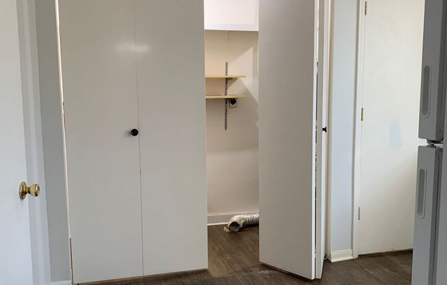 2 beds, 1 bath, 700 sqft, $875, Unit 9131