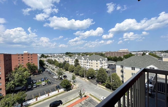 3 beds, 2 baths, 1,725 sqft, $4,100, Unit 802