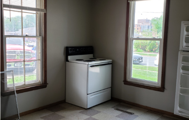 2 beds, 1 bath, $950