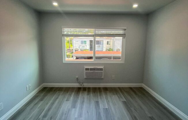 2 beds, 1 bath, 796 sqft, $2,350, Unit C-72