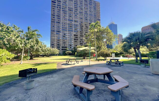 3 beds, 2 baths, $3,400, Unit # 1102