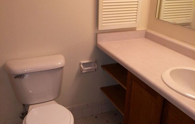 2 beds, 1.5 baths, 950 sqft, $1,174, Unit 248
