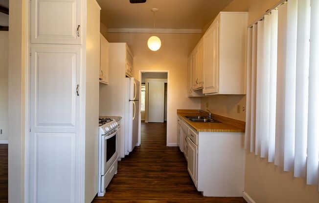 2 beds, 1 bath, 772 sqft, $2,595, Unit 530-4