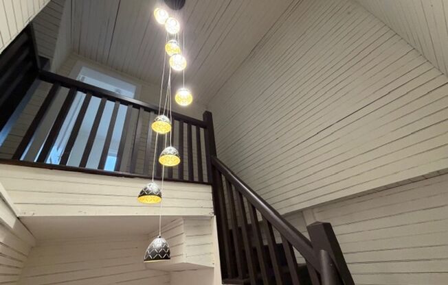 4 beds, 1 bath, 1,300 sqft, $3,500, Unit 473 Amity Rd