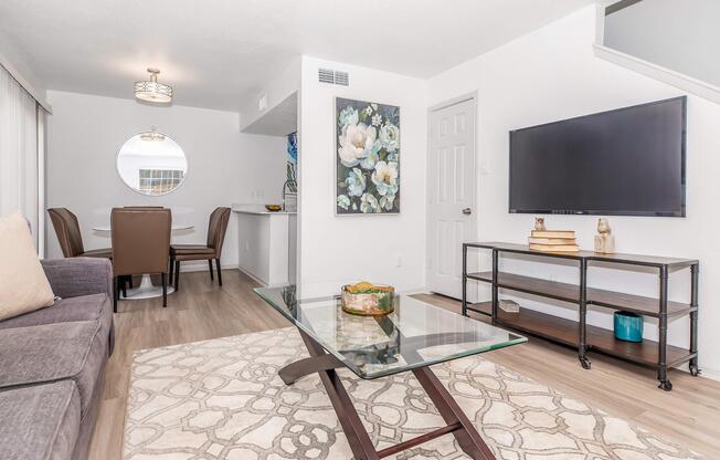 1 bed, 1 bath, 762 sqft, $1,199