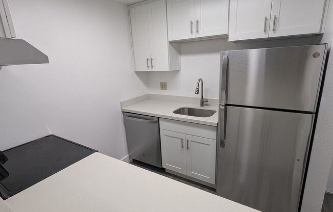 1 bed, 1 bath, 590 sqft, $1,395, Unit 122