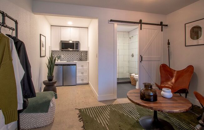 Studio, 1 bath, $1,145, Unit 233