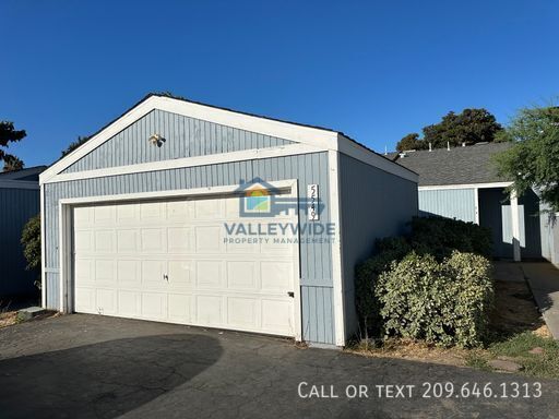 5575 TREE SWALLOW CT