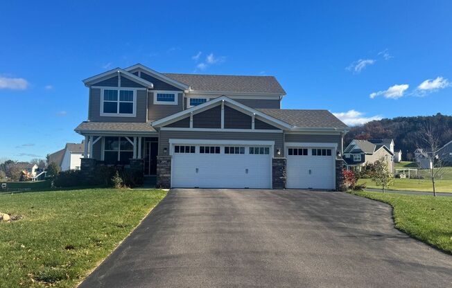 Rare 4 bed 3 bath home in shakopee for lease!!