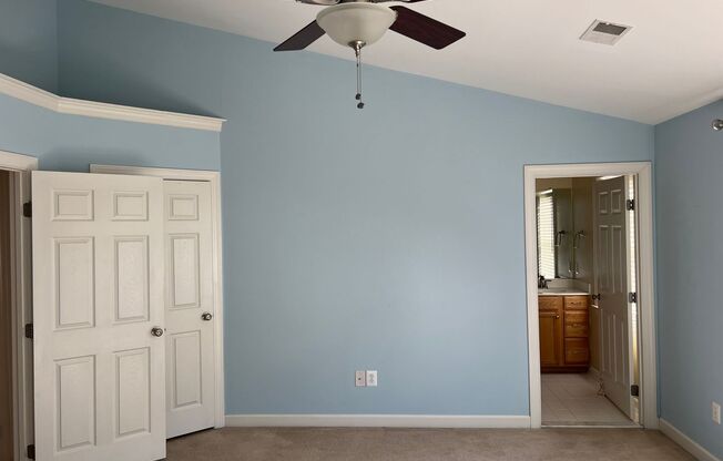 3 beds, 2.5 baths, $3,000