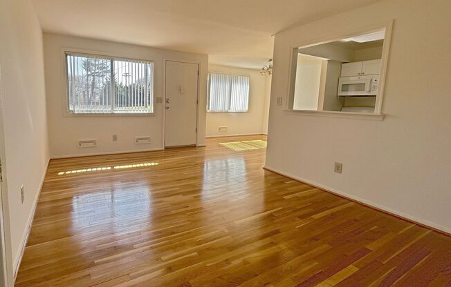 1 bed, 1 bath, 650 sqft, $1,400, Unit 2715A-1B