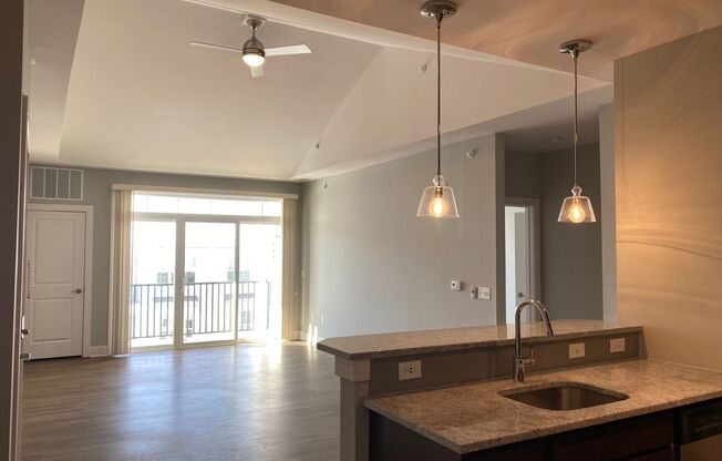 1 bed, 1 bath, 848 sqft, $2,244, Unit 2306