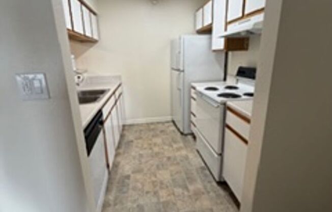 3 beds, 2 baths, 1,360 sqft, $1,489, Unit 110