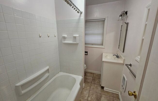 2 beds, 1 bath, $1,795