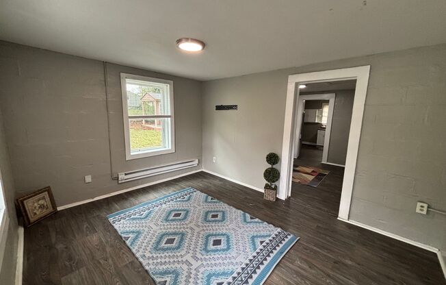 COMING SOON! 2 Bed / 1 Bath