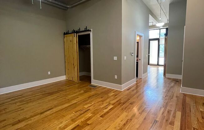 Studio, 1 bath, 733 sqft, $1,000, Unit 1618