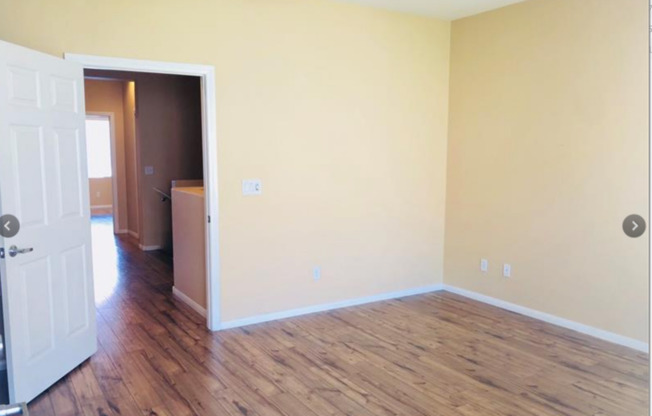 3 beds, 2.5 baths, $1,745, Unit # 14102