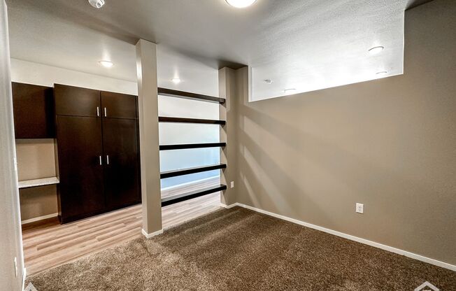 Studio, 1 bath, 605 sqft, $900, Unit 5520-4206